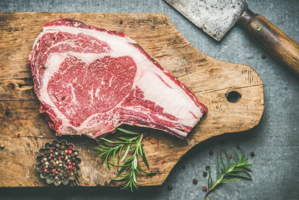 a receita definitiva para cozinhar uma costeleta de vaca aurocha premium