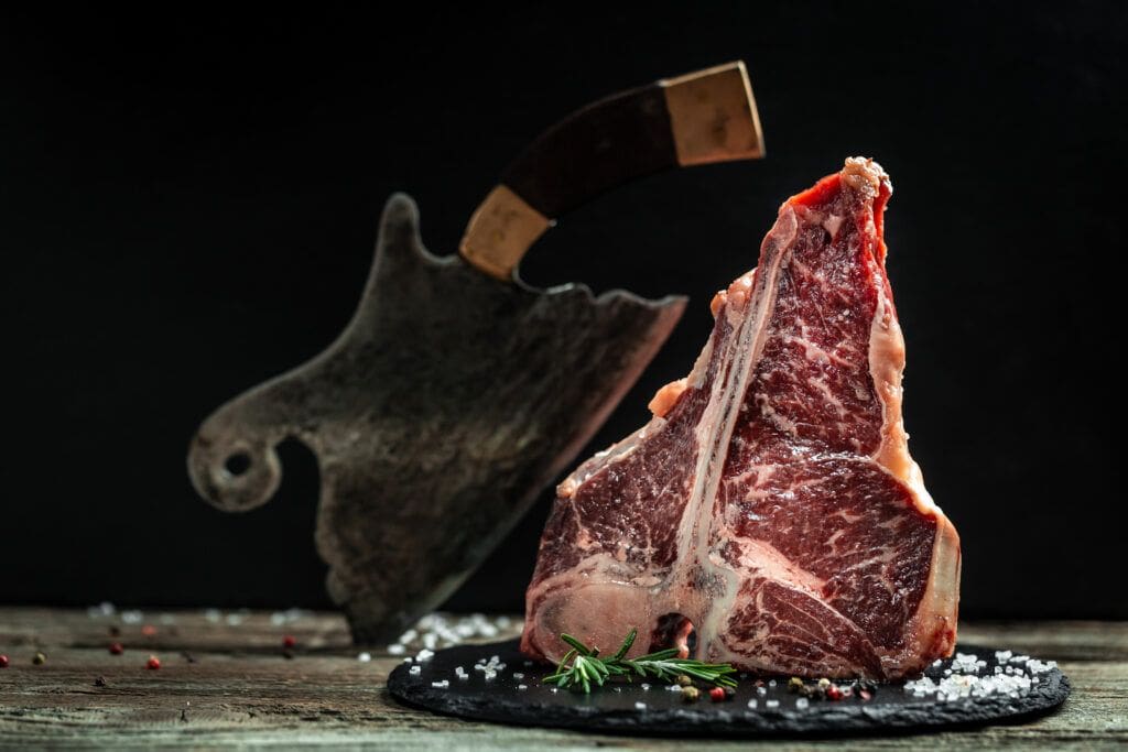 O processo de seleção: o que faz com que uma carne seja verdadeiramente de qualidade superior? 6 t-bone-butt-knife-premium-matured-meat-aurocha