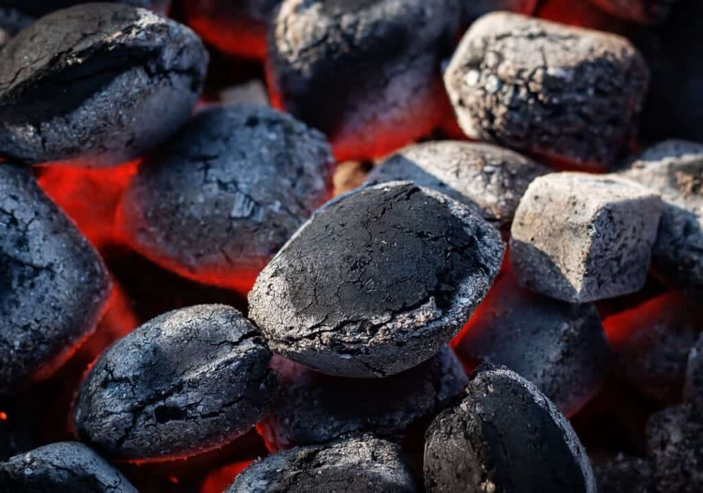 10 meilleurs types de charbon de bois pour les barbecues 2 10 meilleurs types de charbon de bois pour barbecue aurocha premium matured meat premium b